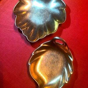 PICKARD 24k Gold Gilded Dishes, Bundle of 2, Rose & Daisy Pattern